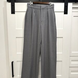 Abercrombie & Fitch Trousers- Brand new with tags! Size Medium